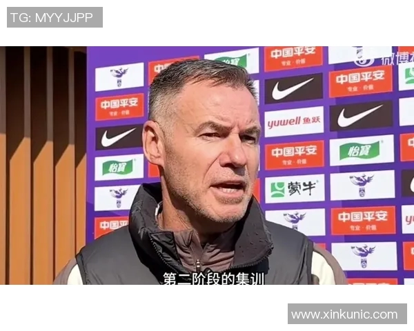女足主帅接受采访:亚洲冠军不是梦